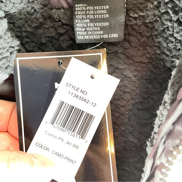 NWT! Boy’s Winter Camo Jacket - Picture 4 of 4